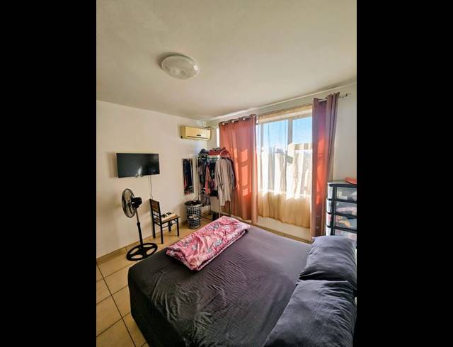 1 BEDROOM APARTMENT FOR SALE IN OVERPORT